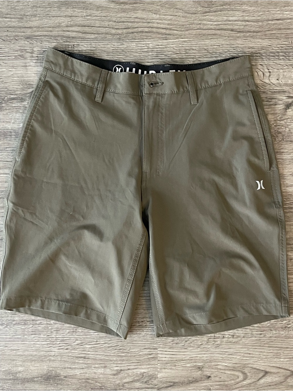 Hurley Olive Athletic Stretch Shorts men’s size 32
